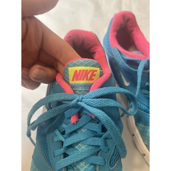 Nike size 8.5 - Picture 5 of 15